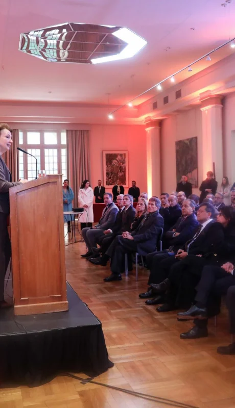 Mondino y Francos presiden acto de entrega de las nuevas credenciales diplomáticas y para funcionarios extranjeros