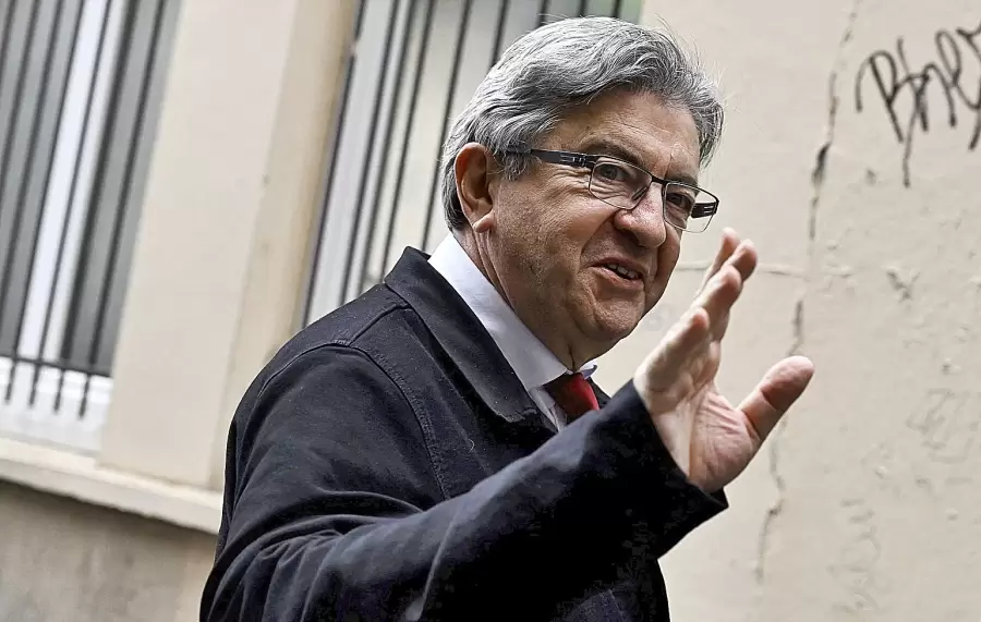 Jean-Luc Mélenchon le dio la victoria a la Izquierda francesa.
