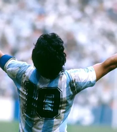 Diego Armando Maradona.