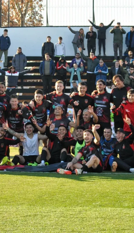 El plantel de Fadep que se consagró en la Liga.