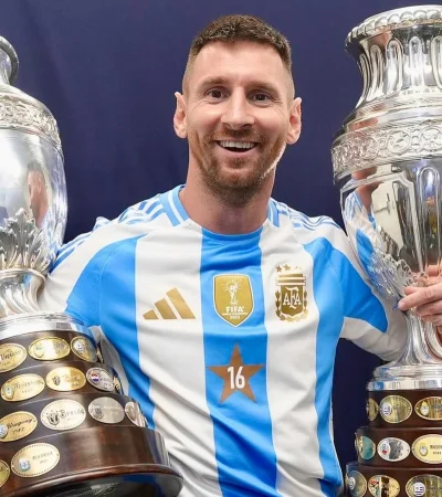 Messi sigue sumando trofeos con la Selección
