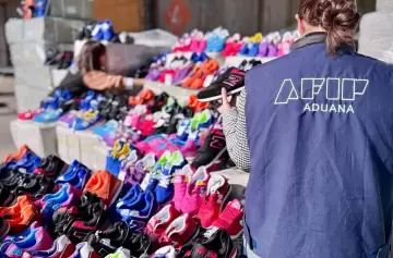 Llega a las góndolas indumentaria más barata tras la eliminación de controles aduaneros