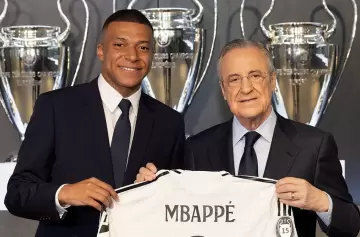 Kylian Mbapeé retiró la credencial de jugador de Real Madrid