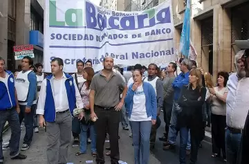 ¡Bancarios conquistan nuevo aumento! Mirá cuánto cobrarán