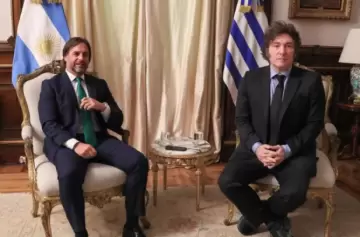 Señales de abrazo rioplatense entre Milei y Lacalle Pou