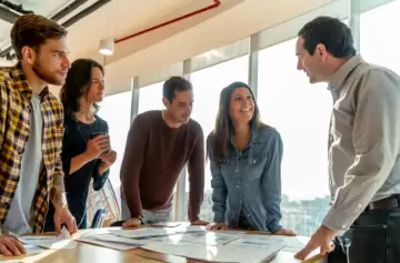 Aseguran que los argentinos son los que más quieren cobrar en dólares