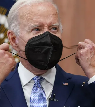 Biden dio positivo por covid-19.