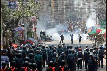 ¡Bangladesh en llamas! 32 víctimas fatales por cruentos enfrentamientos