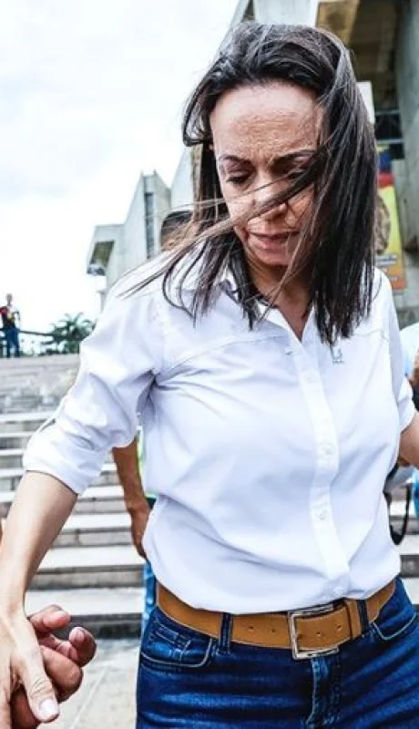 Corina Machado habría sido objeto de un plan para que sufriera un accidente automovilístico