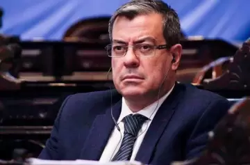 Unión por la Patria propone crear una comisión para sancionar a los legisladores libertarios que visitaron a genocidas