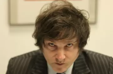 El presidente con todo: motosierra, FMI, política local y que Kicillof "sigue opinando pelotudeces"