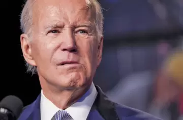 Un giro sorprendente: Biden renuncia a la reelección y apoya a Kamala Harris