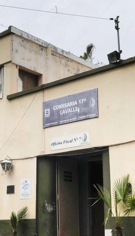 Comisaria 17ª de Lavalle.
