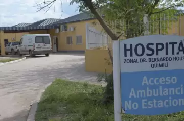 Una mujer fue detenida tras atacar a su esposo con aceite caliente