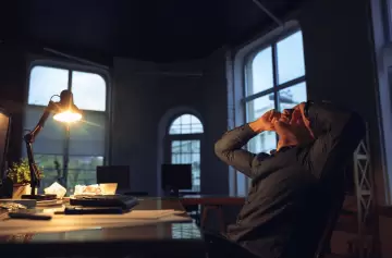 ¿Los noctámbulos pueden superar a un mañanero en creatividad y salud?