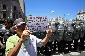 Jubilados volverán a marchar al Congreso contra el veto a la movilidad jubilatoria