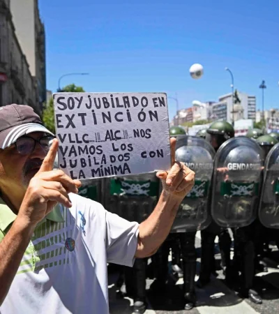 Jubilados volverán a marchar desde el Congreso a la Plaza de Mayo contra el veto de Milei