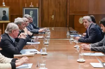 El ministro de Economía se reunió con los supermercadistas buscando contener precios