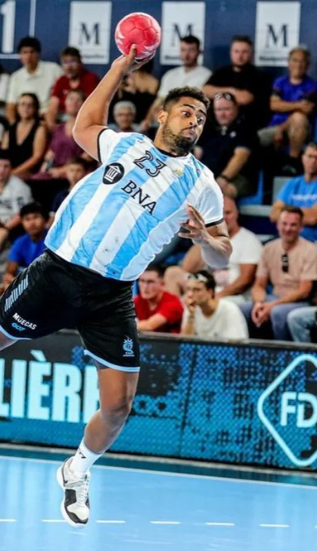 James Parker, jugador de Al-Gharafa SC de Doha, en Catar.