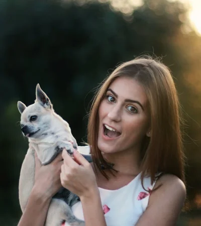 Hay quienes tratan a estas mascotas como hijos y como un ser humanos.