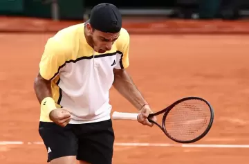 Cerúndolo brilla en el ATP 250 de Umag y avanzó a cuartos de final