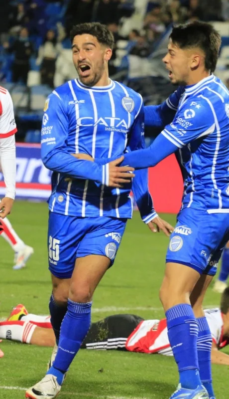 Poggi le dio la alegría al Expreso mendocino.