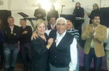 Ahí va el capitán Beto, por el espacio