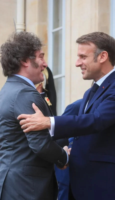 Emmanuel Macron recibe a Javier Milei