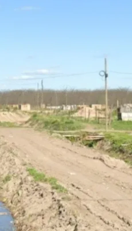 Vecindario donde fue encontrada la joven asesinada en el interior de la provincia de Buenos Aires.