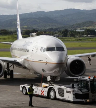 El avión que iba a trasladar a los expresidentes latinoamericanos