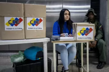 Los venezolanos definen su futuro en medio de una gran tensión