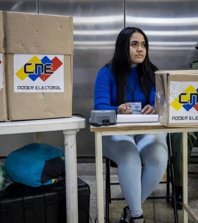 Votar con alta tensión