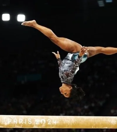 Simone Biles. Fuente X