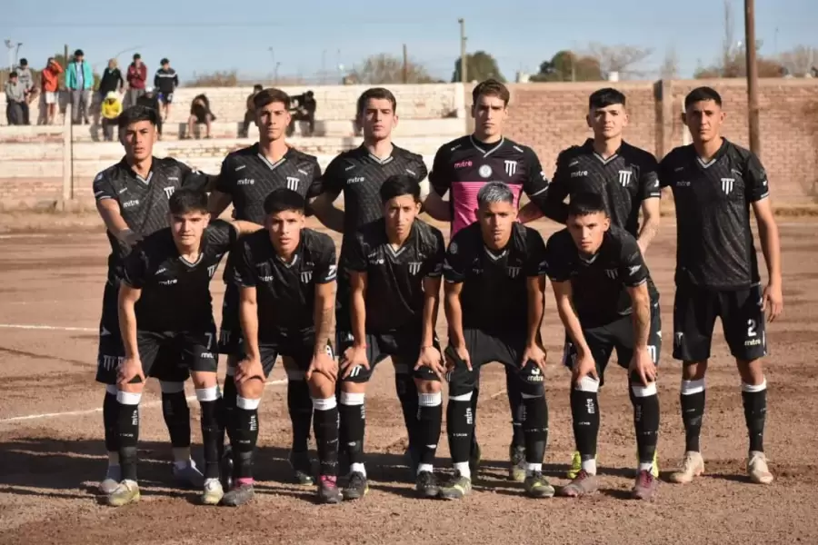 El Lobo del Parque goleó a Luzuriaga