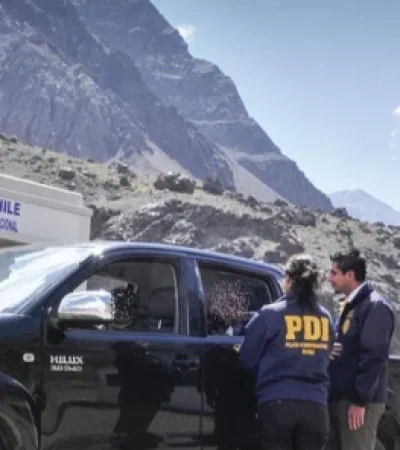 Detienen a dos mendocinos por querer ingresar a venezolanos a Chile