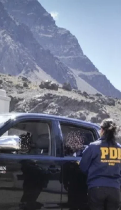 Detienen a dos mendocinos por querer ingresar a venezolanos a Chile