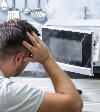 Descubrí qué alimentos nunca debés calentar en el microondas