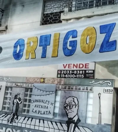 El cartel contra Ortigoza que apareció en Avenida La Plata