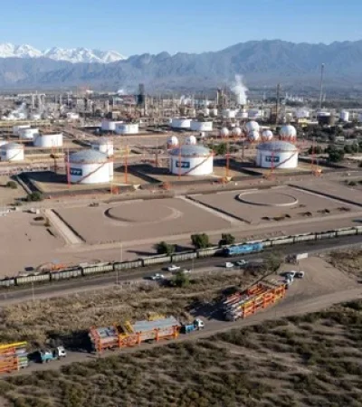 YPF y Petronas construirán su planta de GNL en Río Negro