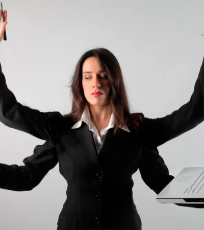 Las razones por las cuales nos sentimos constantemente ocupados y sin tiempo libre.