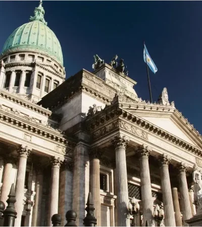 De no aprobarse el Presupuesto 2025 como buscan los gobernadores, se prorrogaría el del 2023.