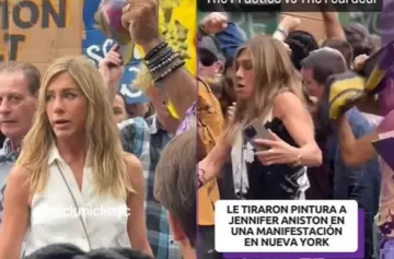 ¿Jennifer Aniston "piquetera"? Rociada con pintura en Nueva York