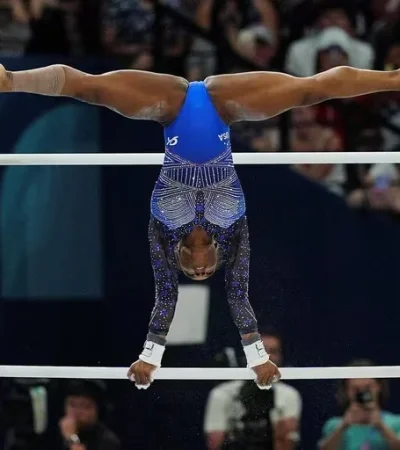 Simone Biles la volvió a romper