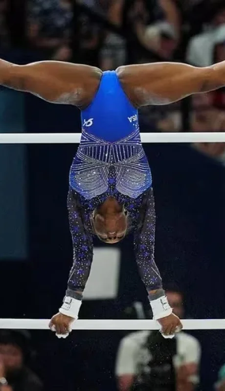 Simone Biles la volvió a romper