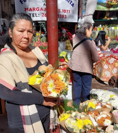 Margarita Flores tiene un puesto en el centro mendocino