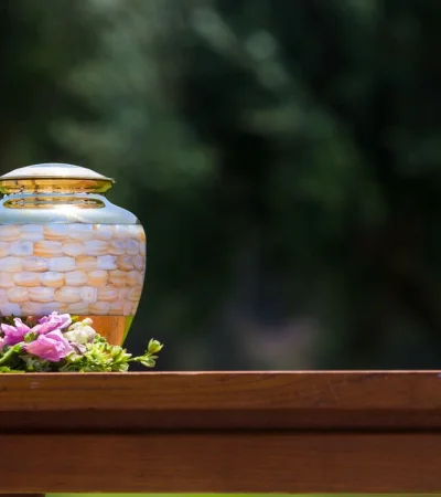 La cremación es una de las opciones