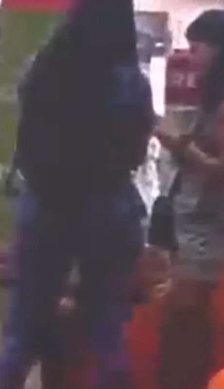 La familia vio una foto de un nene en un shopping de Barranquilla, Colombia y dice que es igual a Loan.