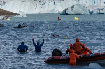 Un bellísimo glaciar de la Patagonia será sede de una competencia extrema de natación