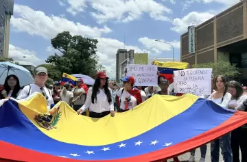 Un ex embajador argentino en Venezuela cree en la democracia de ese país