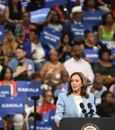 La candidata demócrata definirá a su vice el martes